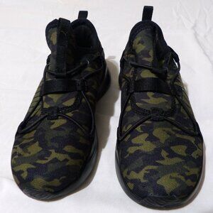 Brand New Boys Camouflage PUMA Sneakers size 13C